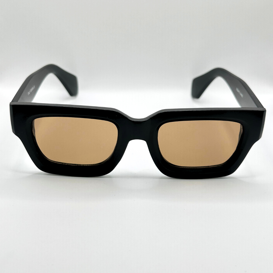 ONYX BLACK